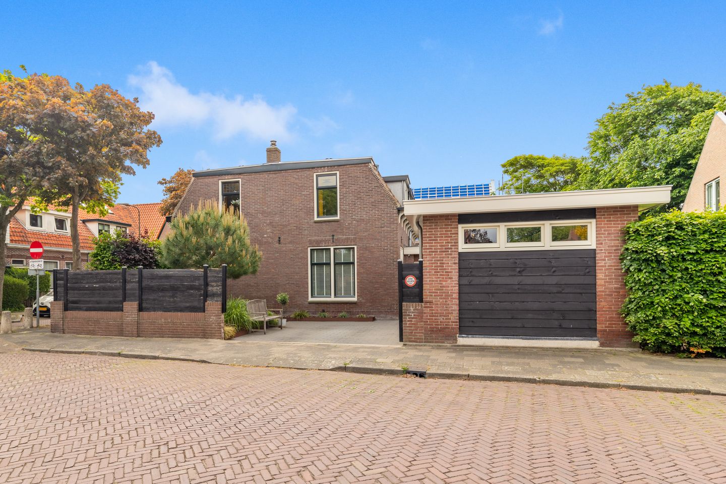 Photo 1 of Prins Hendrikstraat 23