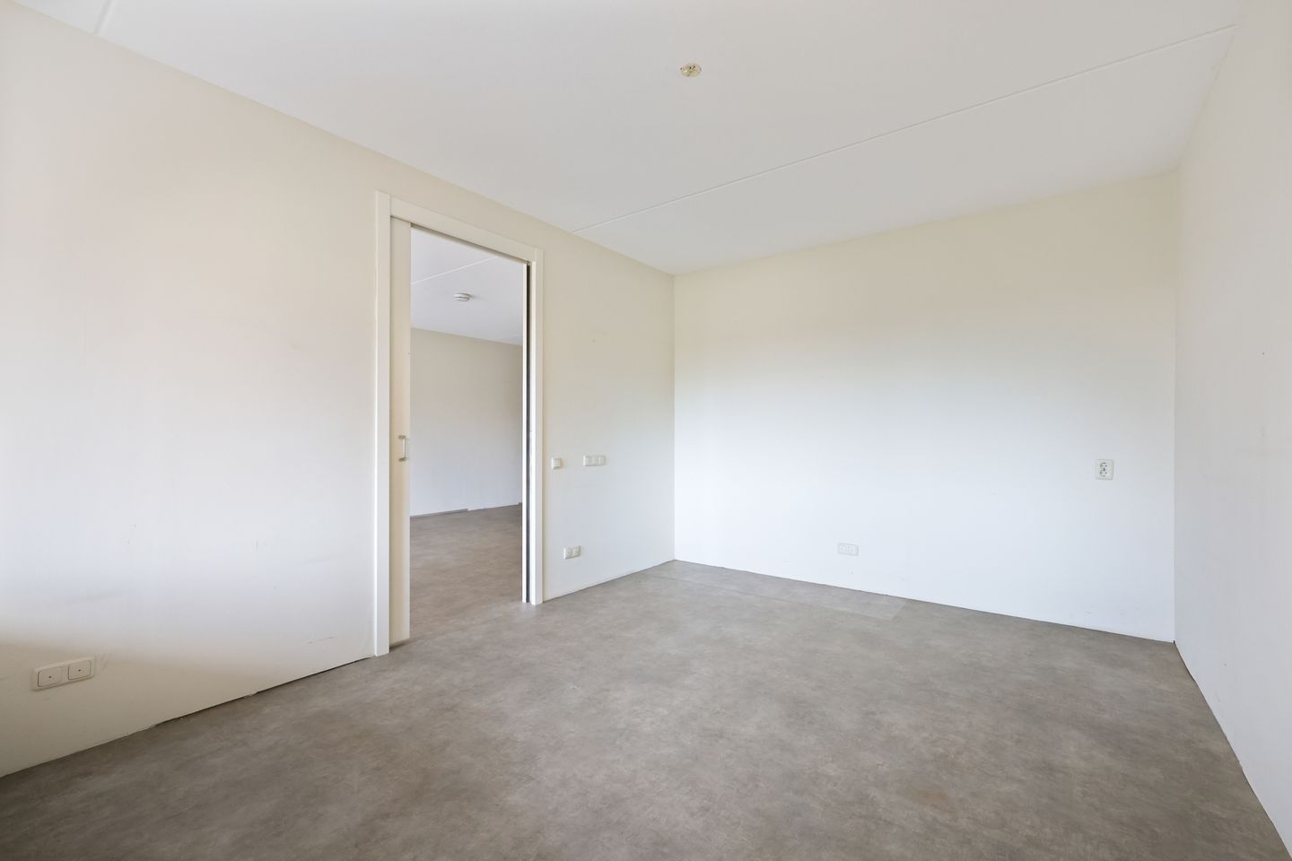 Photo 14 of van der Hoopstraat 71