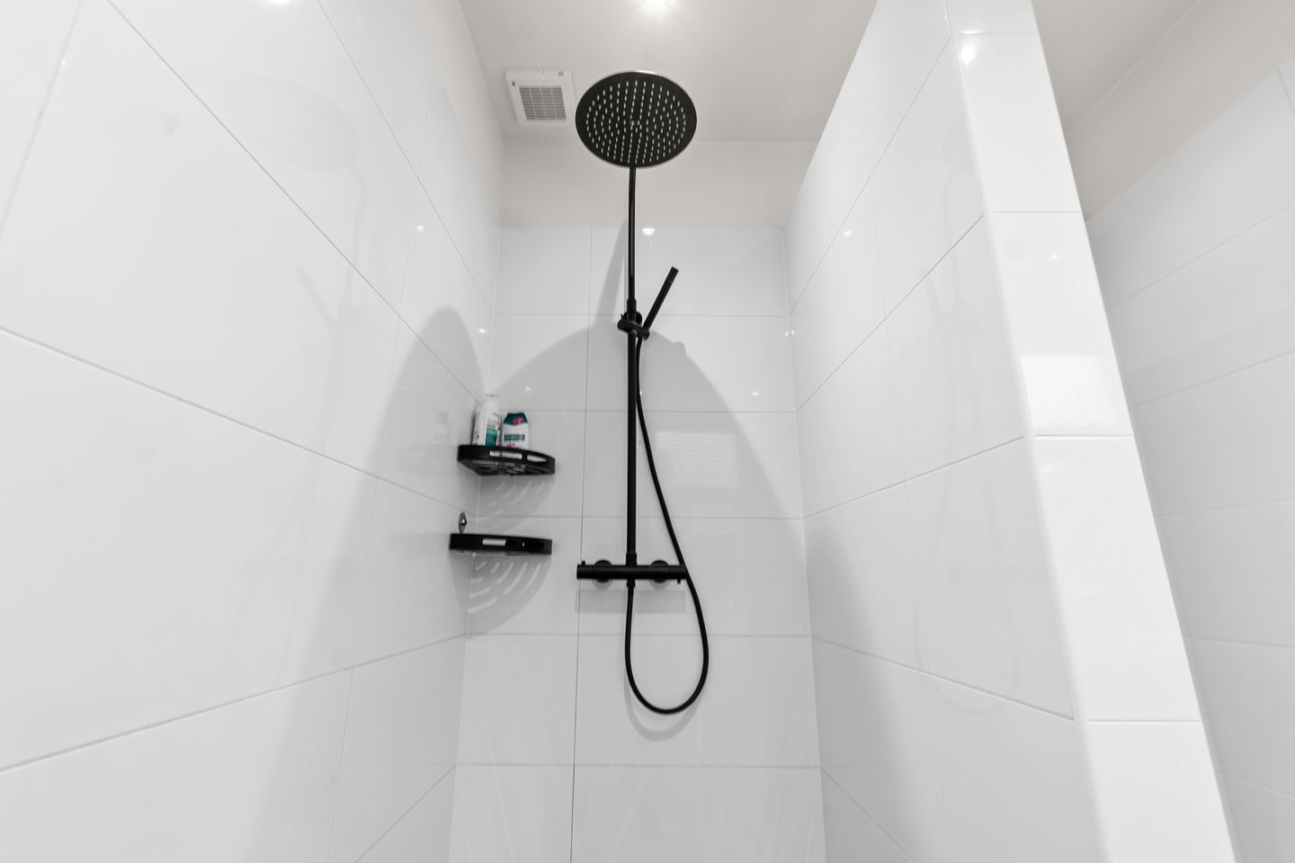 Foto 25 van Naarderstraat 169