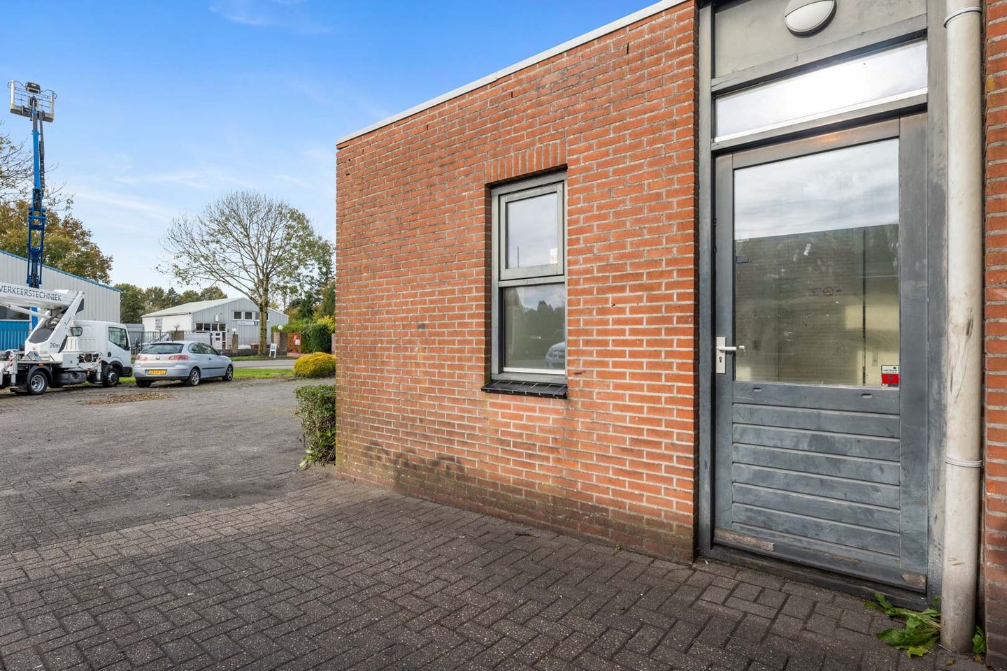 View photo 2 of Transportweg 58