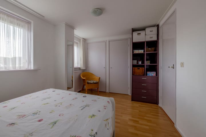 Foto 16 van Van Voortstraat 11