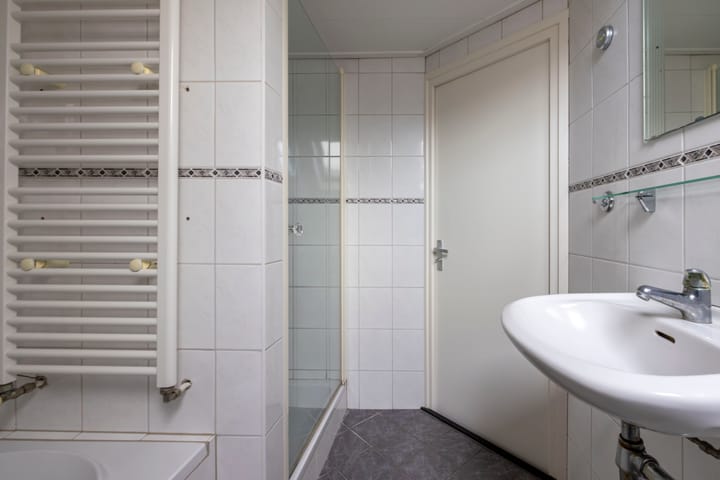 Foto 25 van Van Voortstraat 11