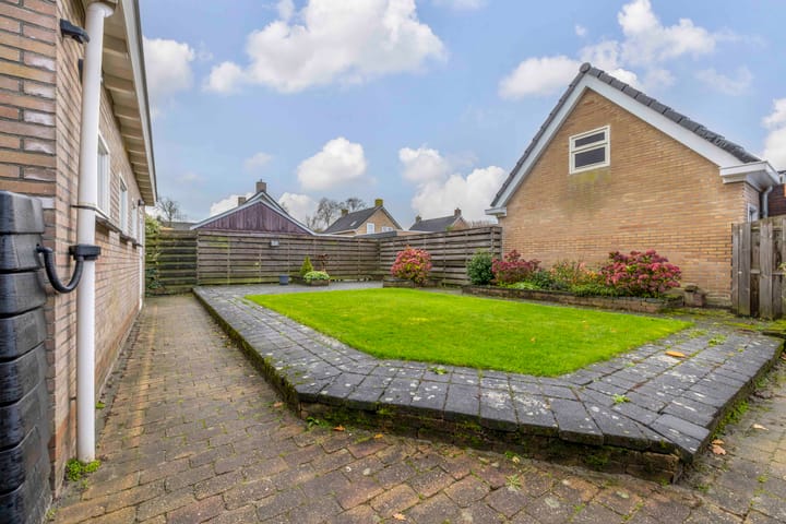 Foto 27 van Van Voortstraat 11