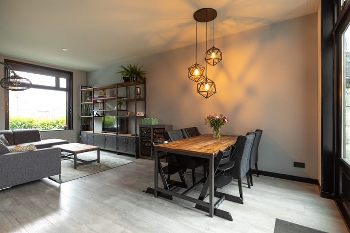 Photo 5 of Pauwenstraat 1