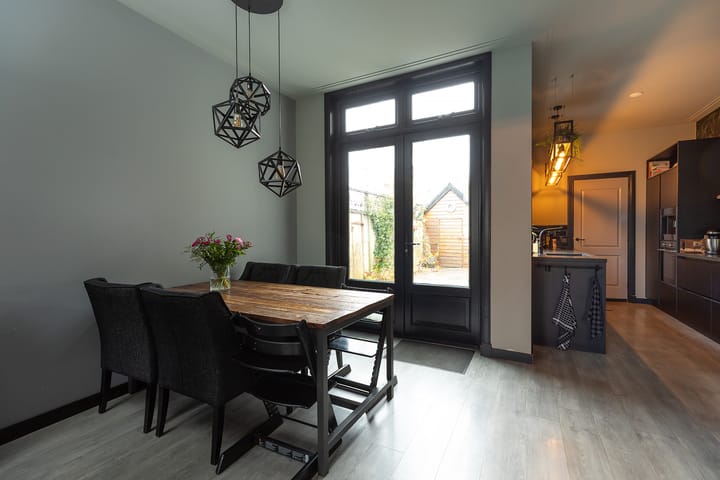 Photo 6 of Pauwenstraat 1