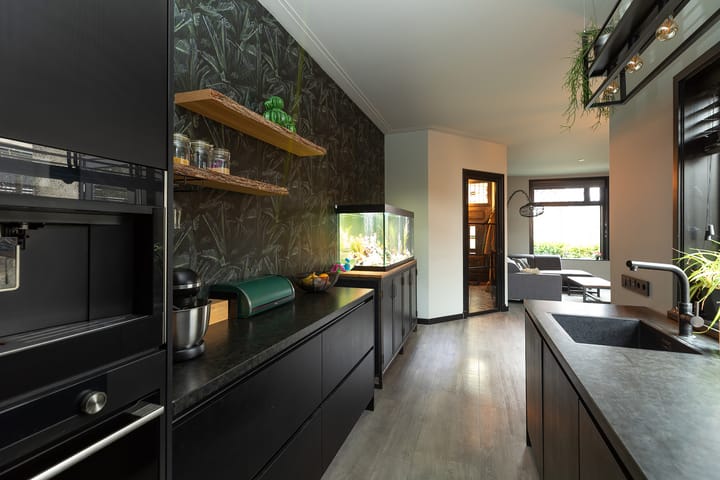 Photo 8 of Pauwenstraat 1