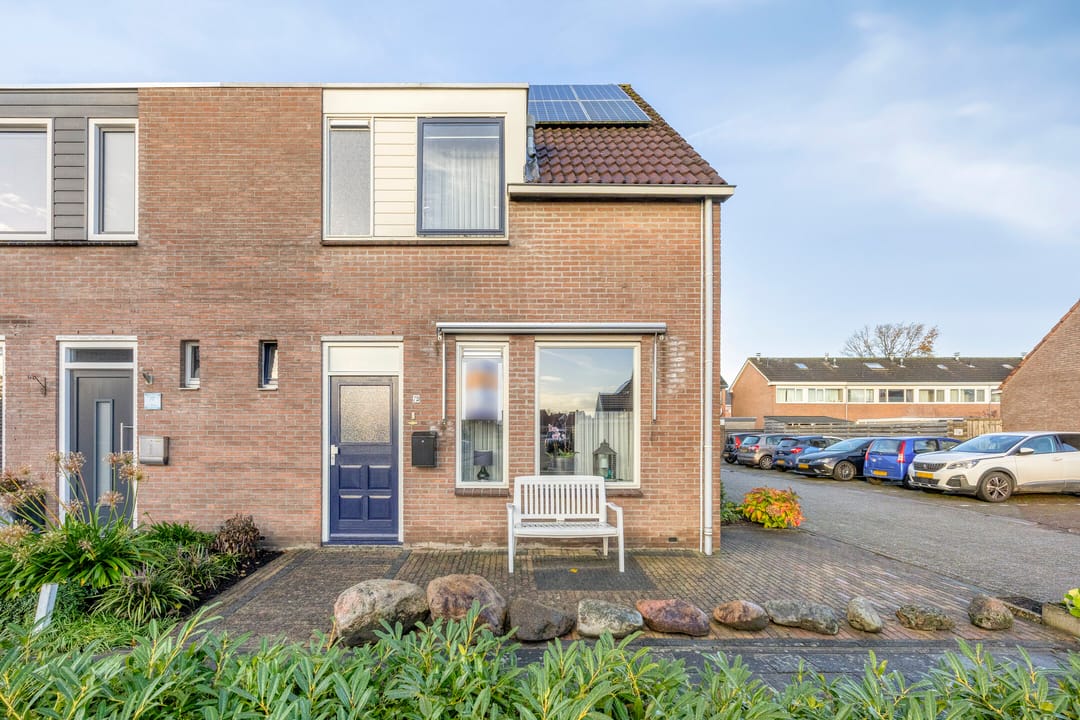 Photo 1 of Burgemeester van Weringstraat 79