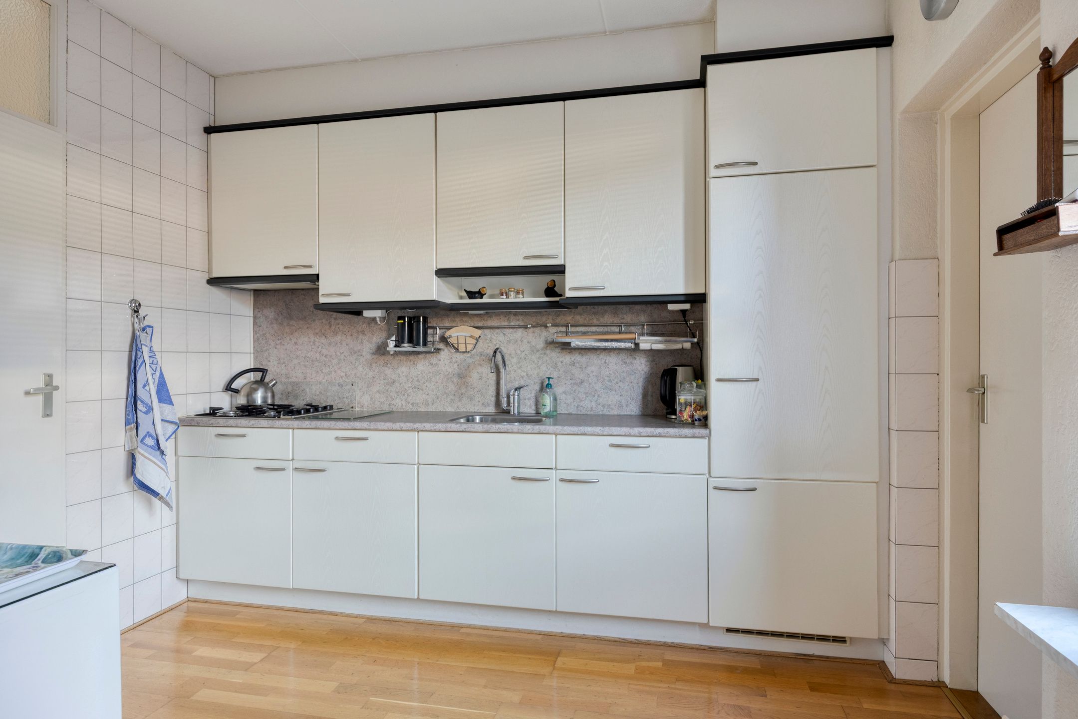 Photo 12 of Burgemeester van Weringstraat 79