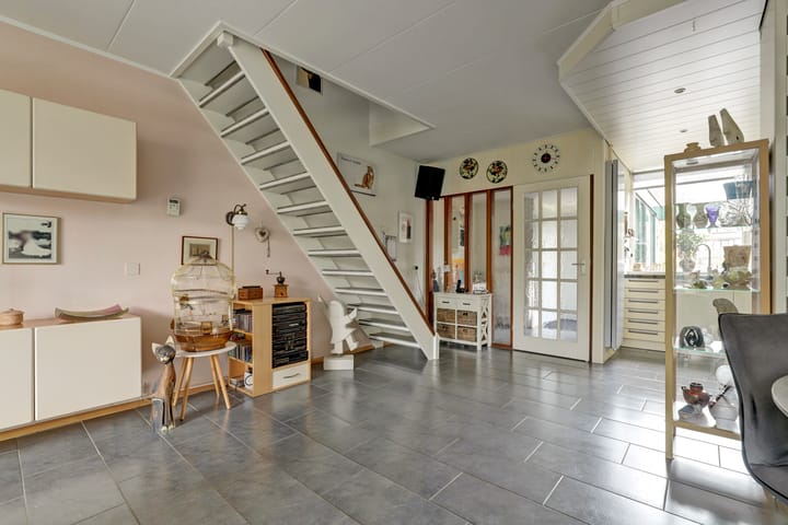 Photo 12 of Uitterlier 106