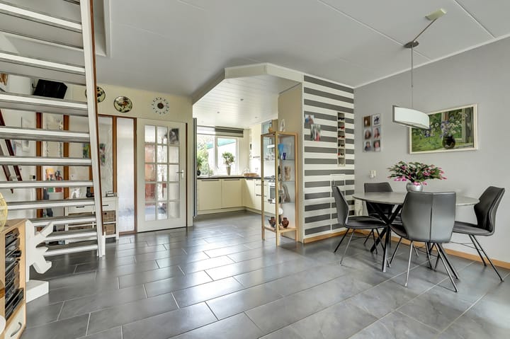 Photo 13 of Uitterlier 106