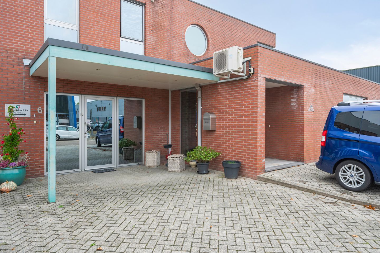 Bekijk foto 4 van Economiestraat 6