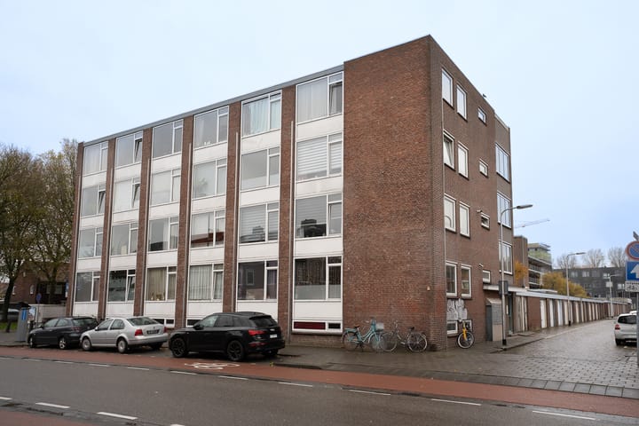 Photo 4 of Wolmaransstraat 42