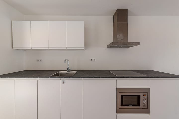 Photo 10 of Willemsstraat 167-2