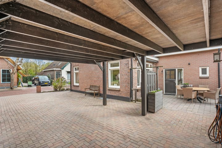 Photo 32 of Smeestraat 1