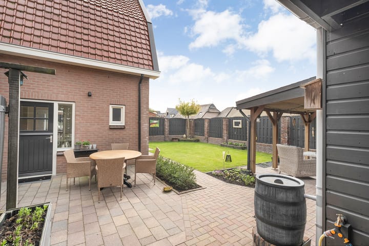 Photo 33 of Smeestraat 1