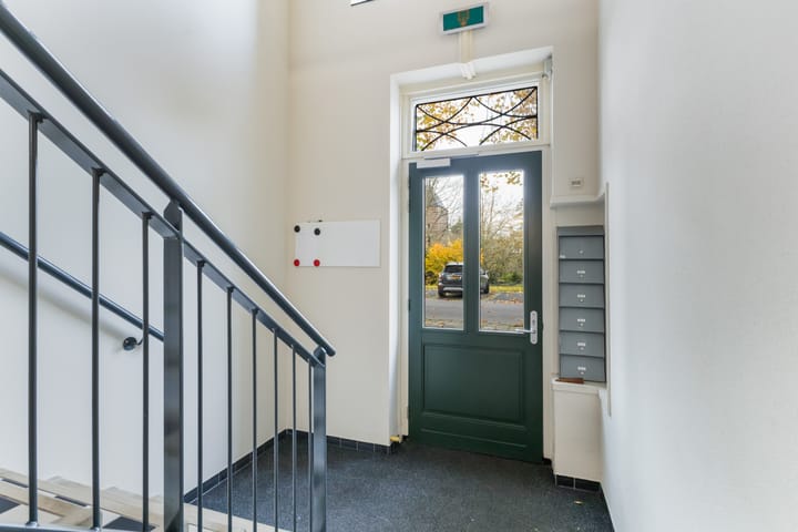 Photo 6 of Kronenburgplantsoen 12-L