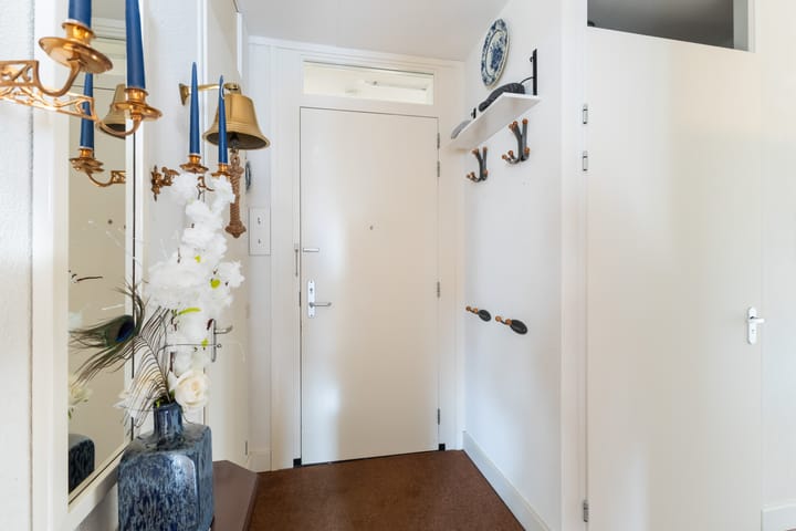 Photo 9 of Kronenburgplantsoen 12-L