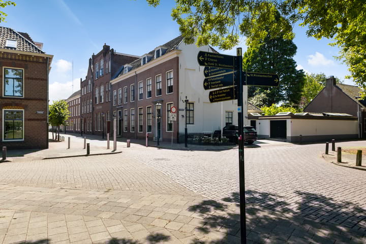 Photo 46 of Kronenburgplantsoen 12-L