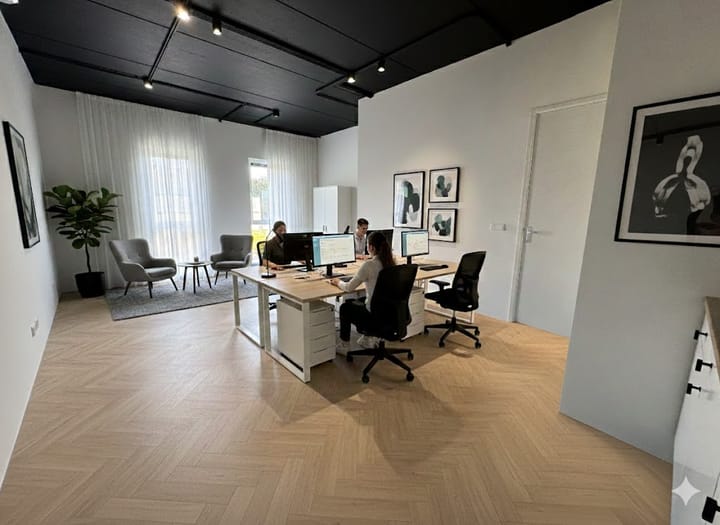 Pascallaan 24-P, Lelystad