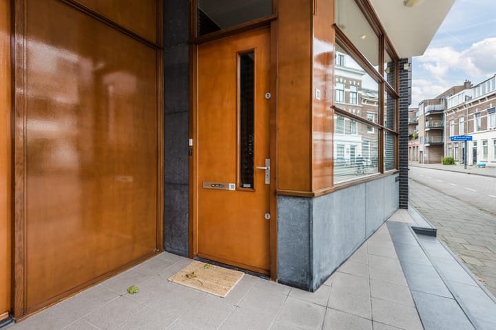 Photo 7 of Bergstraat 30