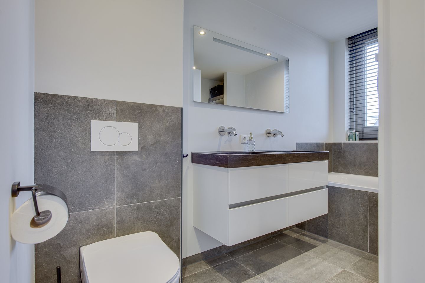 Foto 19 van Kamperfoeliestraat 14