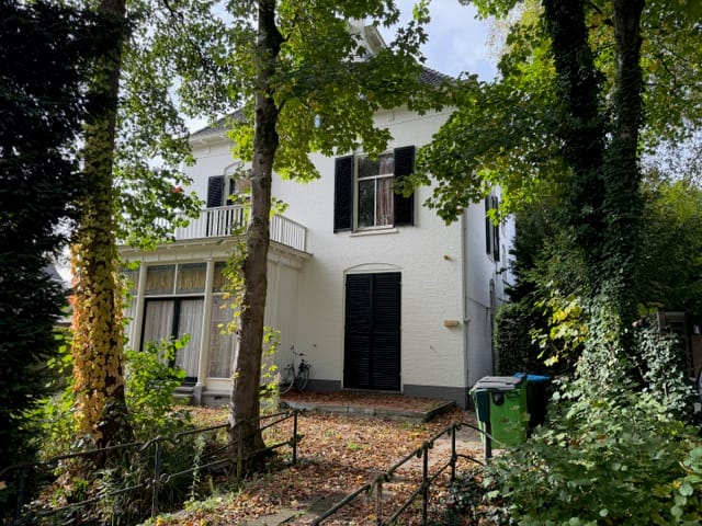 Foto 2 van Overbeeklaan 1