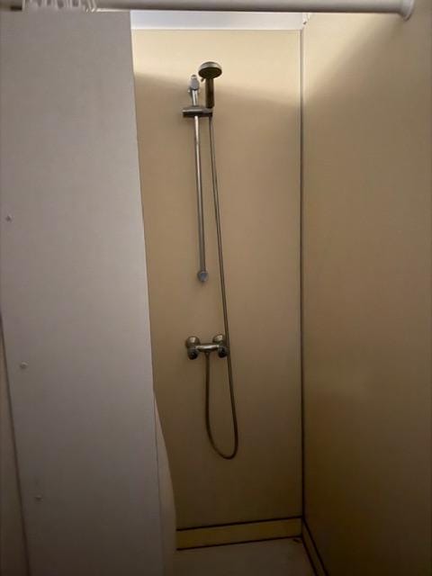 Photo 8 of Overbeeklaan 1