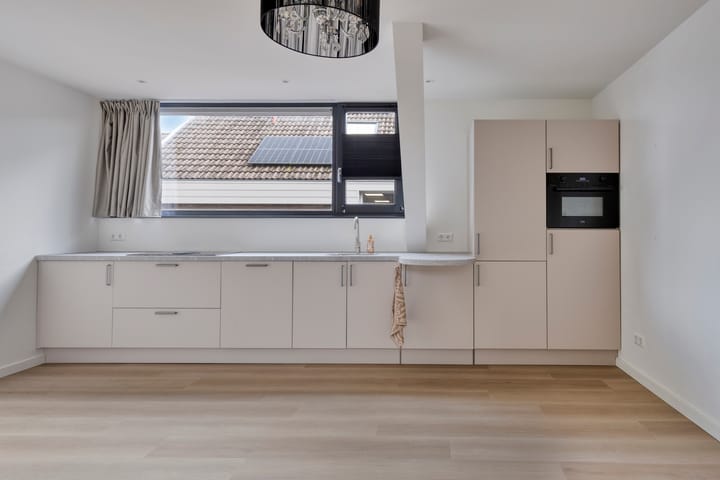 Photo 11 of Dorpsstraat 2