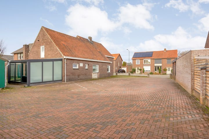 Photo 40 of Dorpstraat 33