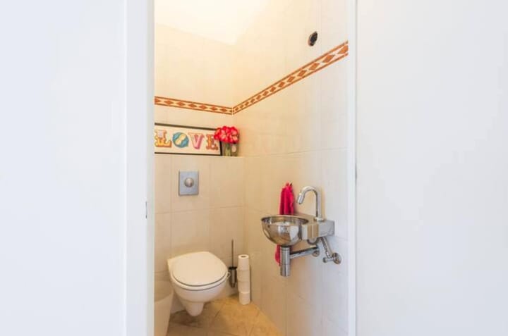 Photo 9 of Sarphatistraat 60-B