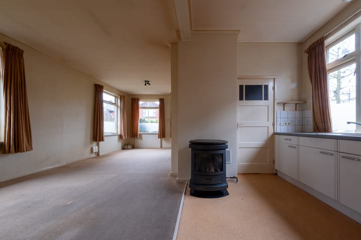 Photo 9 of Hoofdstraat 11