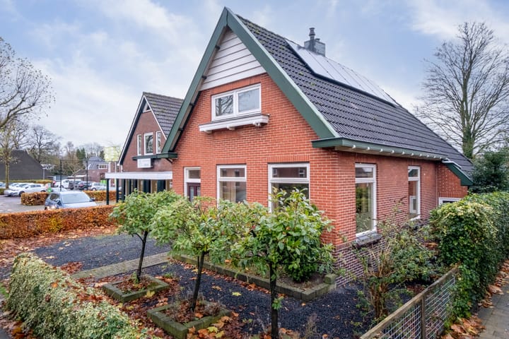 Photo 24 of Hoofdstraat 11