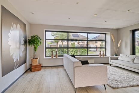 Het Var 14 tertiary image