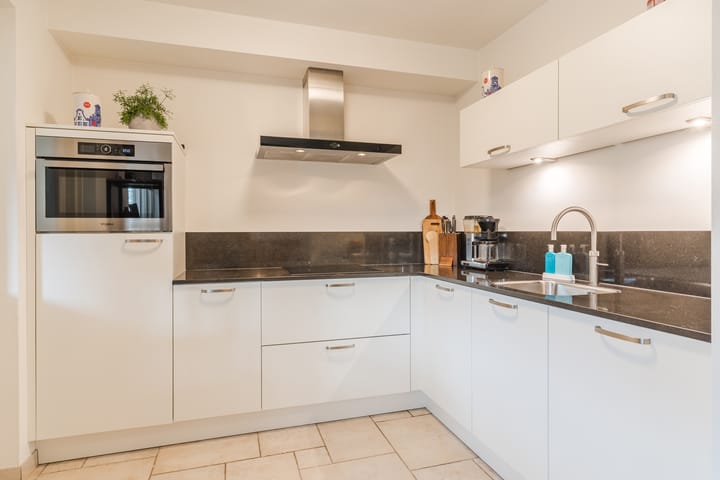 Photo 9 of A. van der Kolkstraat 27