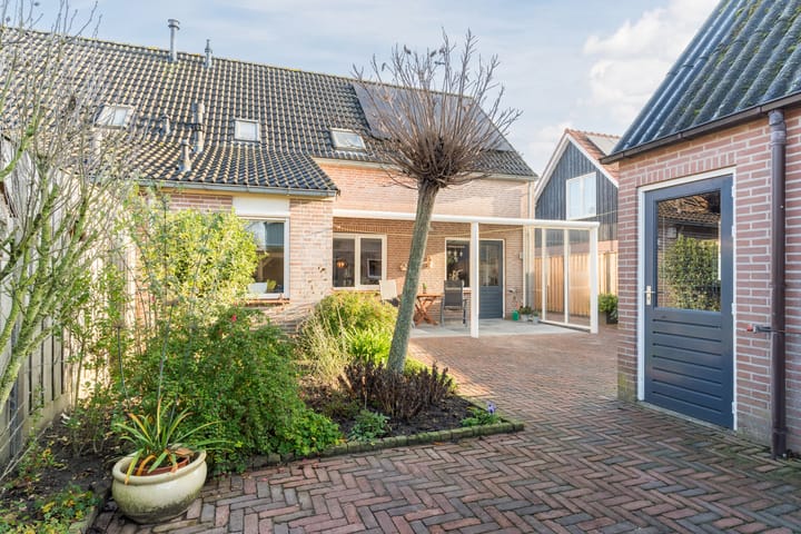 Photo 38 of A. van der Kolkstraat 27