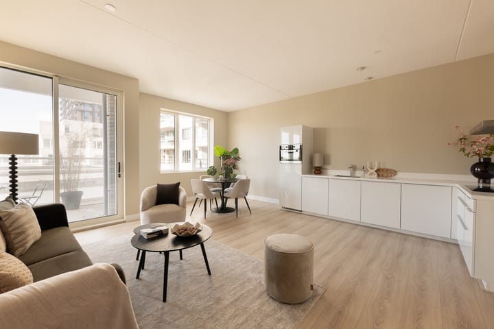 Leonard Bernsteinstraat 72-B main image