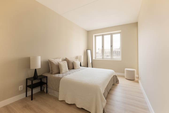 Photo 21 of Leonard Bernsteinstraat 72-B