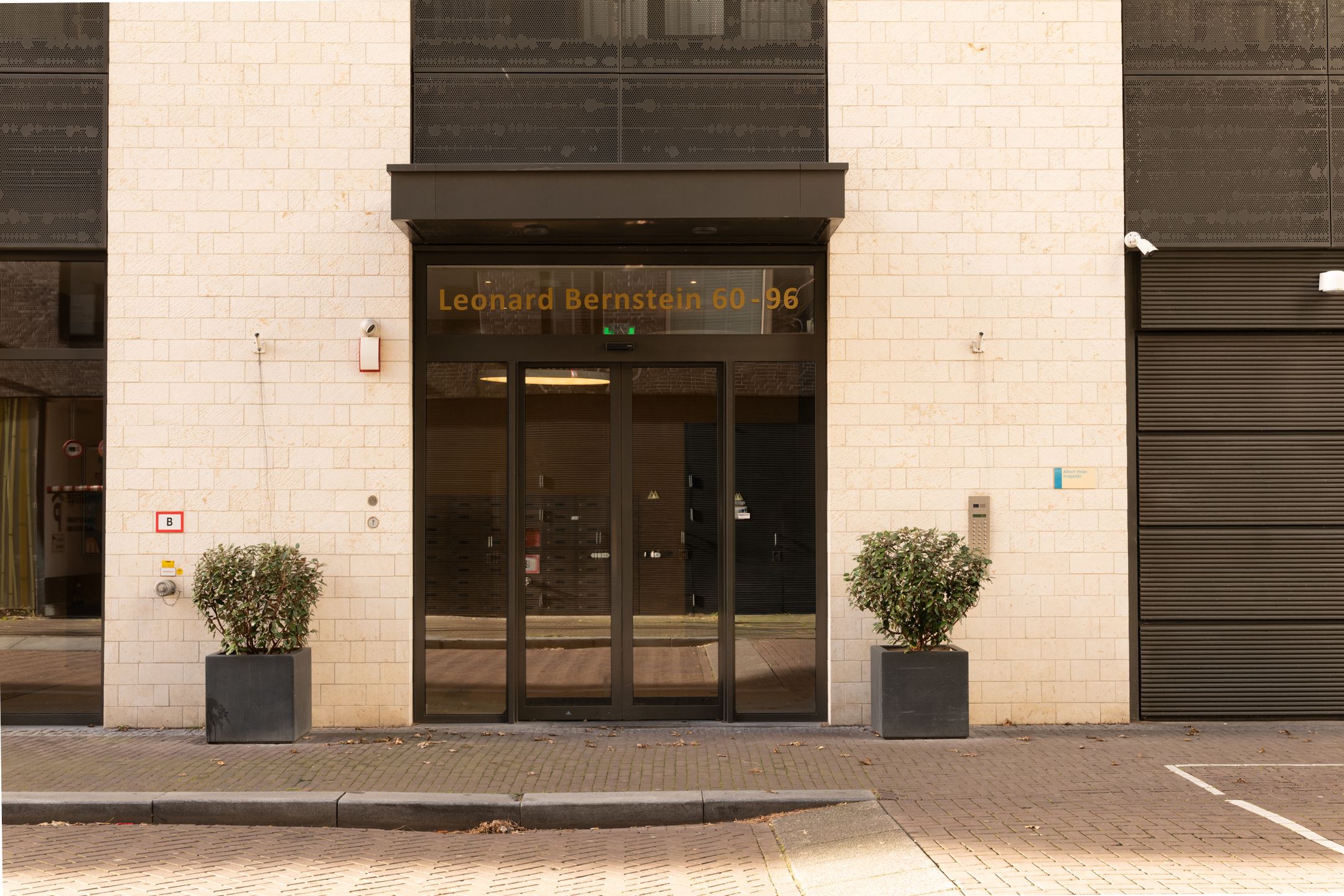 Photo 30 of Leonard Bernsteinstraat 72-B