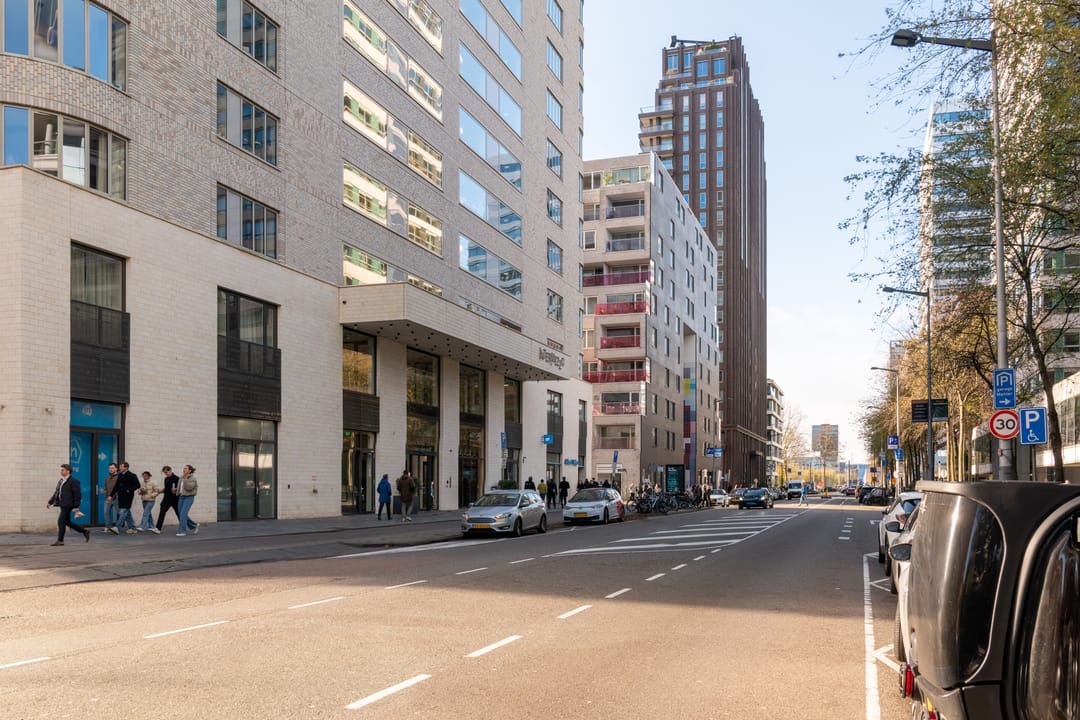 Photo 32 of Leonard Bernsteinstraat 72-B