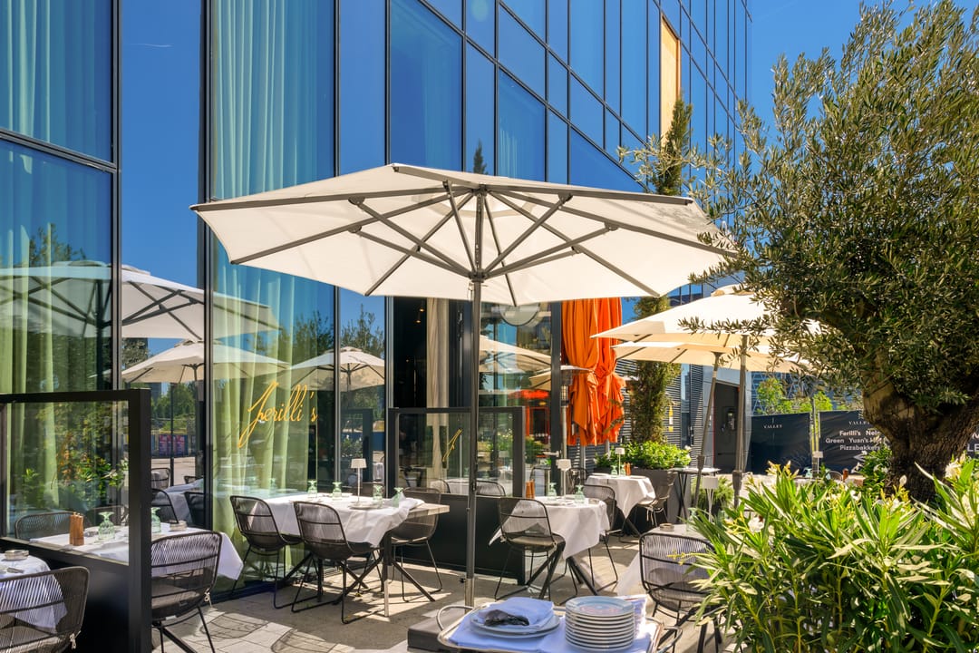 Photo 38 of Leonard Bernsteinstraat 72-B