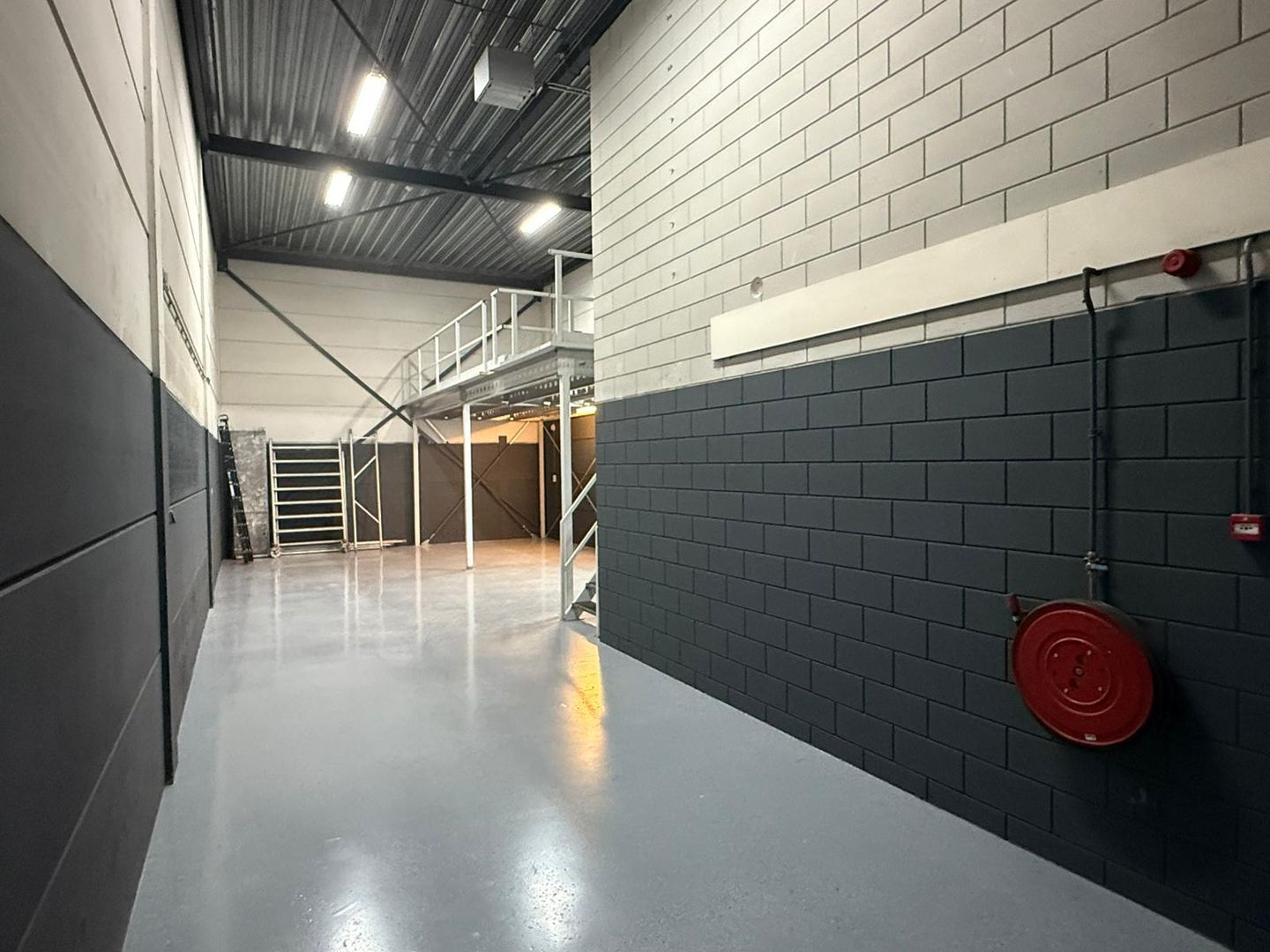 Bekijk foto 4 van Aventurijn 228