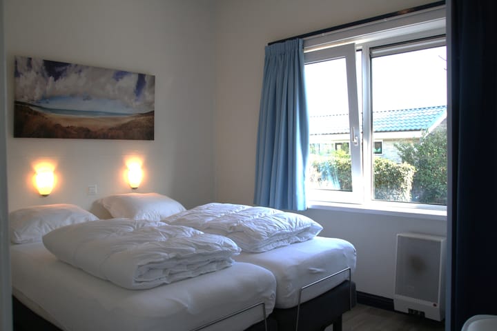 Photo 18 of Zeeweg 32