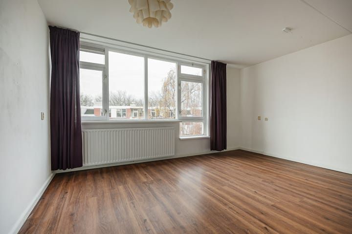 Photo 4 of Riouwstraat 84