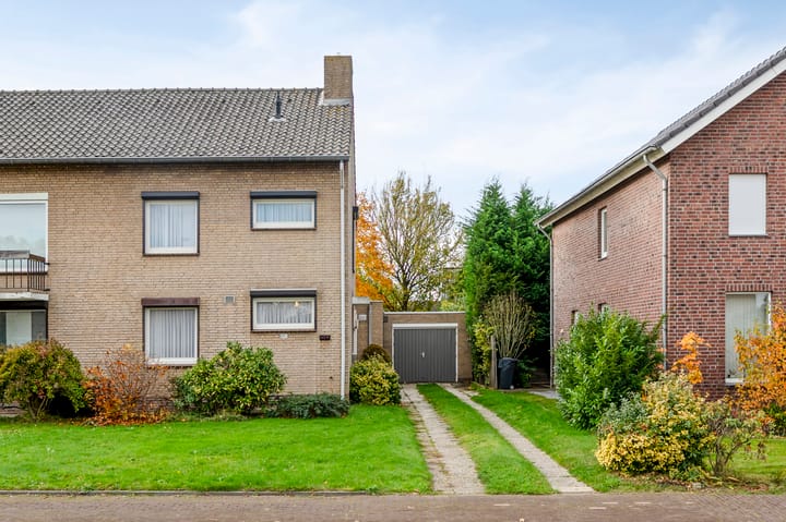 Photo 6 of Gouverneur Houbenstraat 45-A