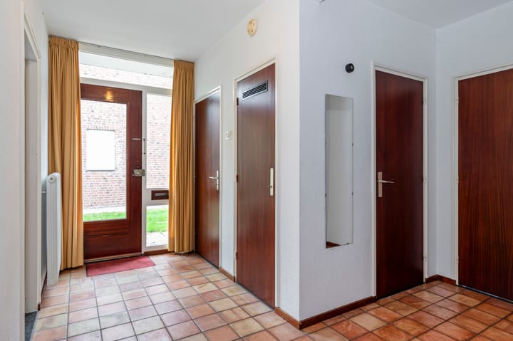 Photo 14 of Gouverneur Houbenstraat 45-A