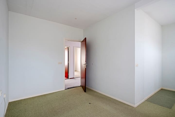 Photo 20 of Gouverneur Houbenstraat 45-A