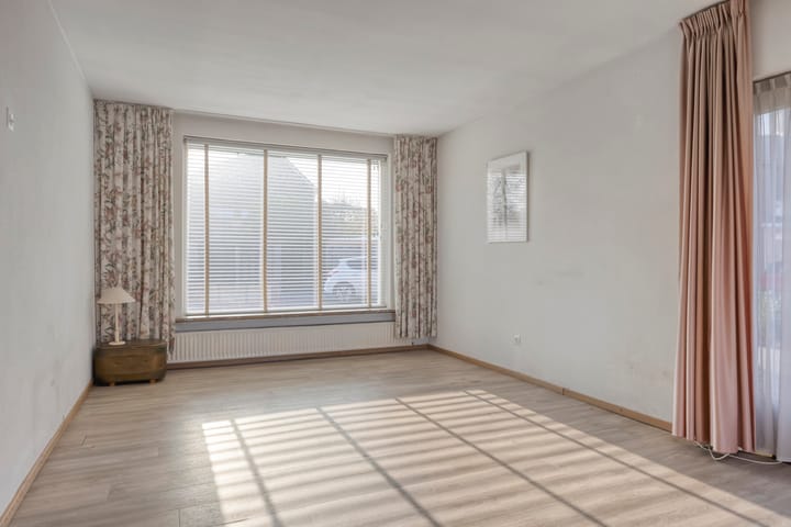 Photo 15 of Nassaustraat 26