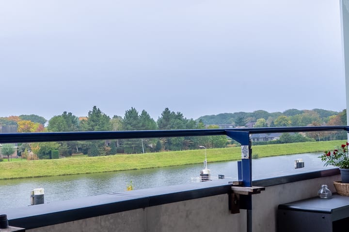 Photo 16 of Erik Pinksterblomstraat 34