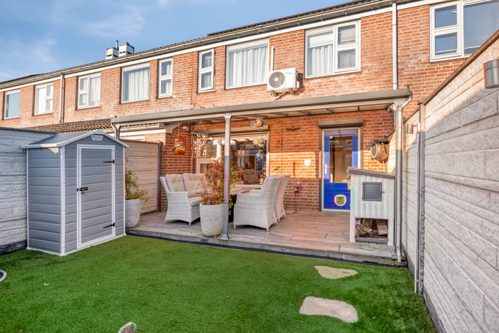 Photo 5 of Ornament 9