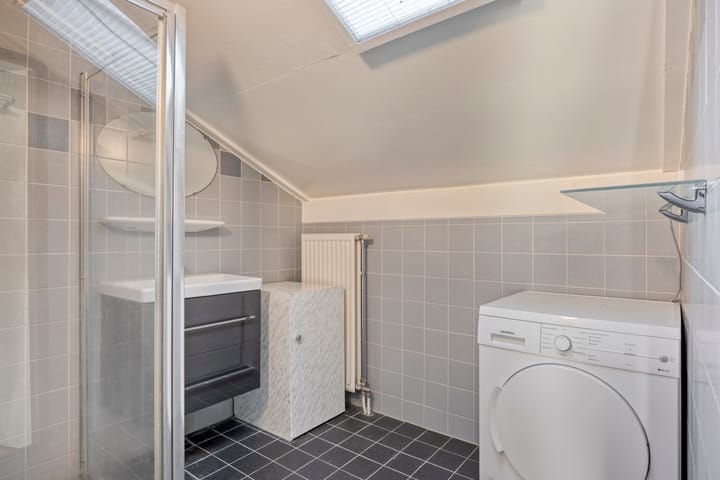 Photo 24 of Ornament 9